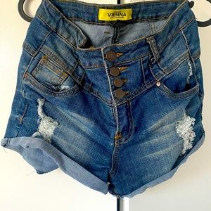 Jean Shorts in perfect condition